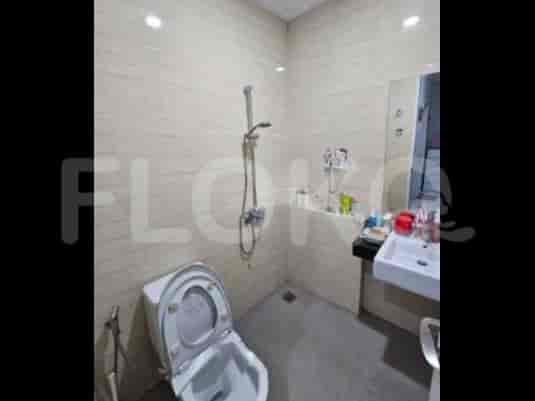 Dijual Rumah 4 BR, Luas 300 m2 di Komplek Green Lake City, Tangerang - RHAS120 3