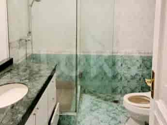 3 Bedroom on Middle Floor for Rent in Simprug Terrace Apartemen - fte748 3