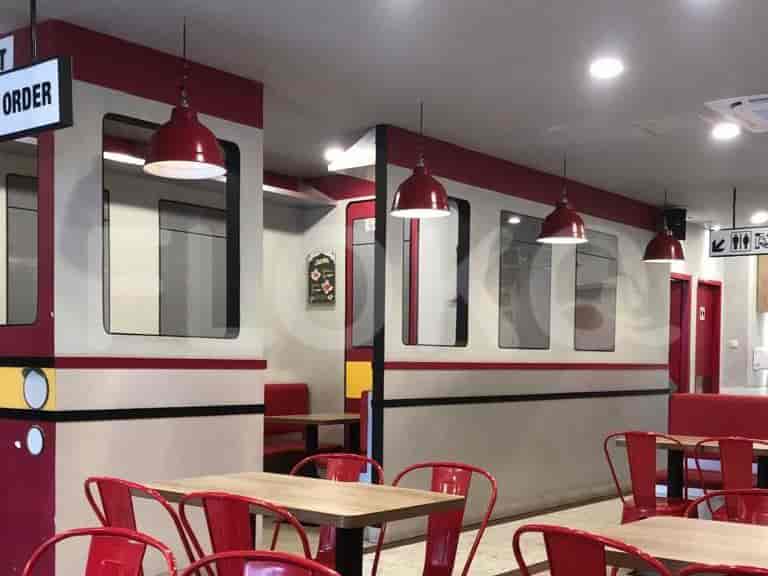 Dijual Ruko Luas 630 m2 di Jalan Boulevard Barat Raya, Kelapa Gading 2