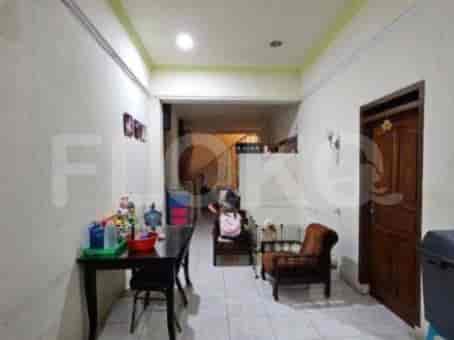 108 sqm, 3 BR house for sale in Komplek Taman Ratu, Kebon Jeruk - RHAS144 2