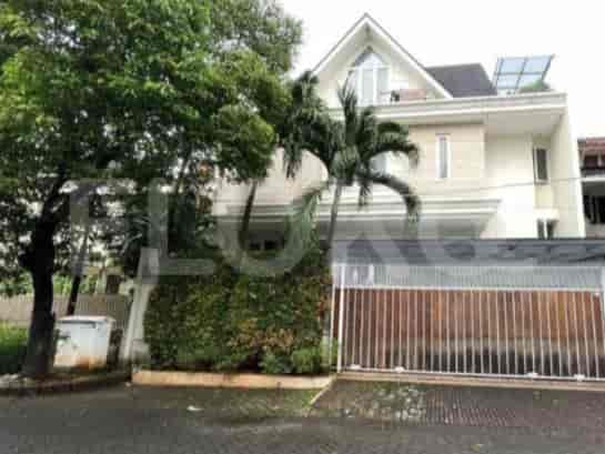 RHAS353 | House in Pondok Indah for Sale with 3 Floors & Open Kitchen 1