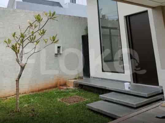 Dijual Rumah 2 BR, Luas 200 m2 di Meruya Utara, Meruya - RHAS0e0 2