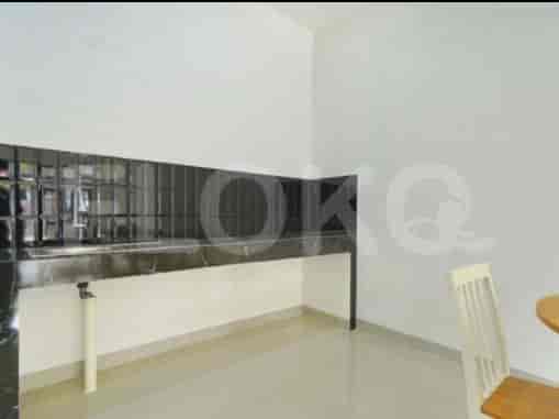 RHAS157 | House Sale in Tangerang with Open Kitchen & Negotiable Price, 1 Floor 5