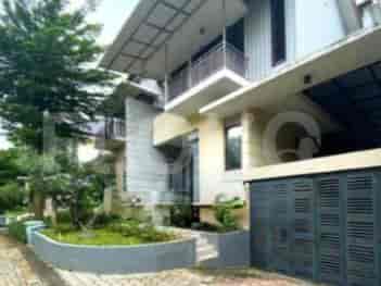RHASb44 | House in Cengkareng for Sale with 3 Floors & Carport 3