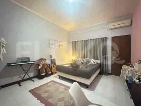 Dijual Rumah 4 BR, Luas 250 m2 di Pasar Minggu, Pasar Minggu - RHAS1a0 4