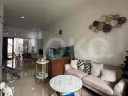 RHAS584 | House for Sale in Cilandak with Green Lawn 2