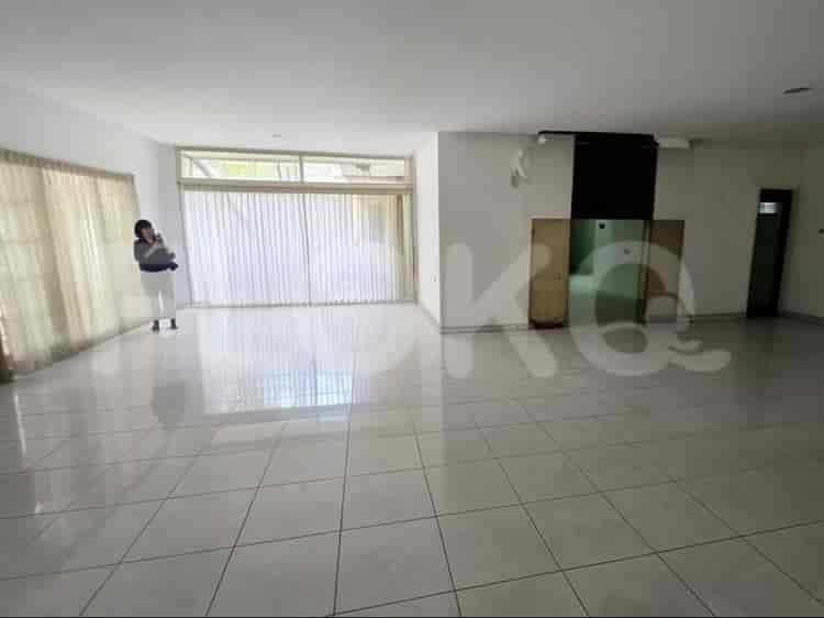 Disewakan Rumah 6 BR, Luas 400 m2 di Patra Kuningan, Kuningan - RHAacc 4