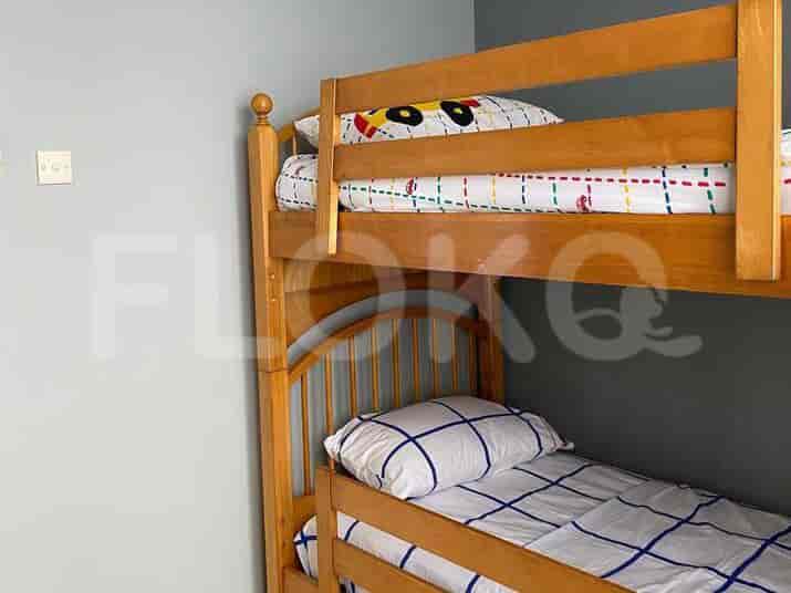 Bedroom with bunk beds.