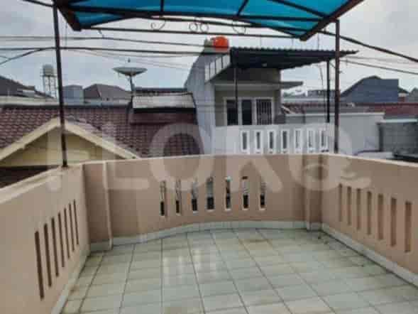 Dijual Rumah 4 BR, Luas 200 m2 di Cluster Mediteranian, Tangerang - RHAS19a 5