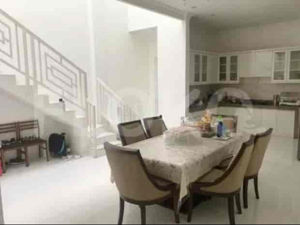 Dijual Rumah 3 BR, Luas 290 m2 di Gandaria, Gandaria - RHAS362 3