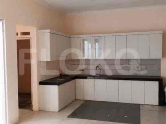 Disewakan Rumah 4 BR, Luas 250 m2 di Alam Sutera - Tangerang, Alam Sutera - RHA1ce 3