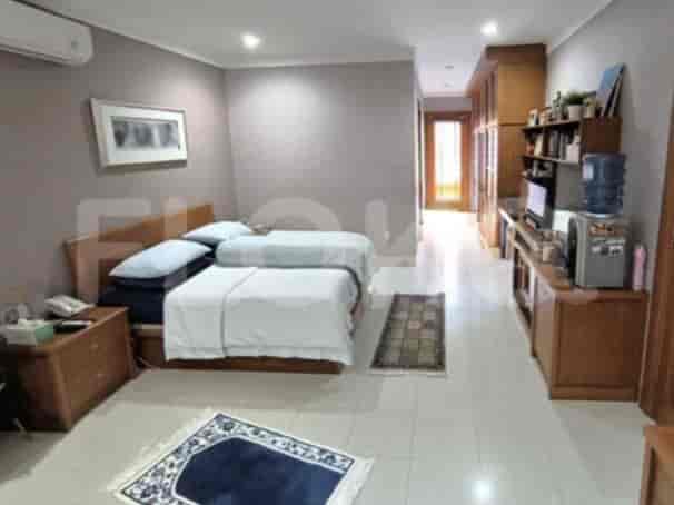 RHAS8eb | House in Cipete for Sale with 4 Carports 2