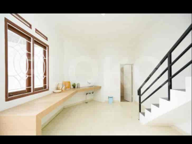 RHAS0fd | House for Sale in Cilandak with 2 Carports & Furnished 4