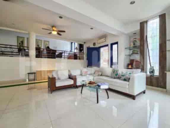 RHASb30, 2 Floors House in Puri Indah for Sale | Negotiable 1