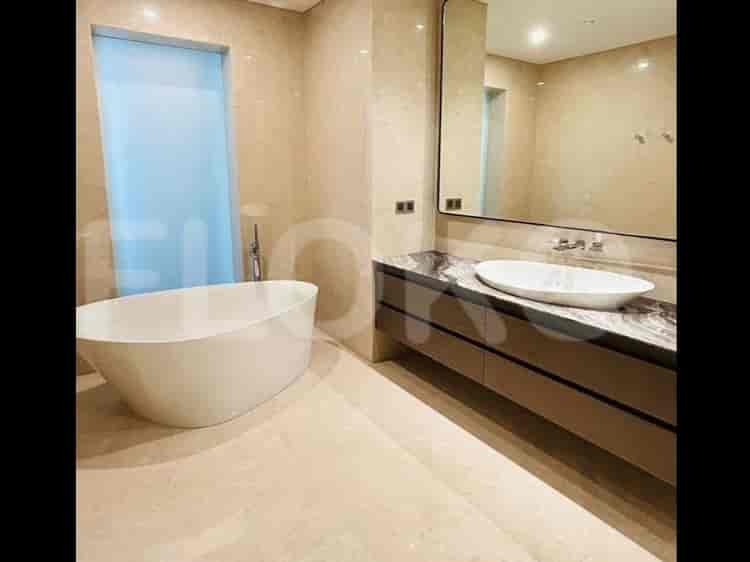 Tipe 3 Kamar Tidur di Lantai Rendah untuk disewakan di The Pakubuwono Menteng Apartemen - fme4bf 4