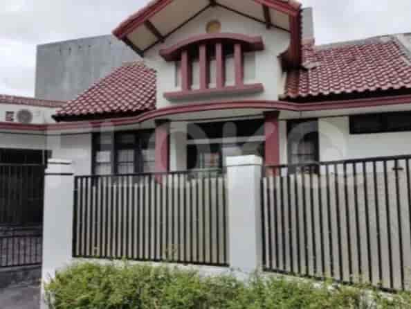 Disewakan Rumah 3 BR, Luas 200 m2 di Raffles Hills Cibubur, Cibubur - RHA378 1