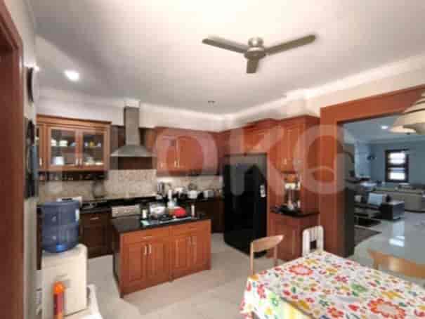 RHAS8eb | House in Cipete for Sale with 4 Carports 5