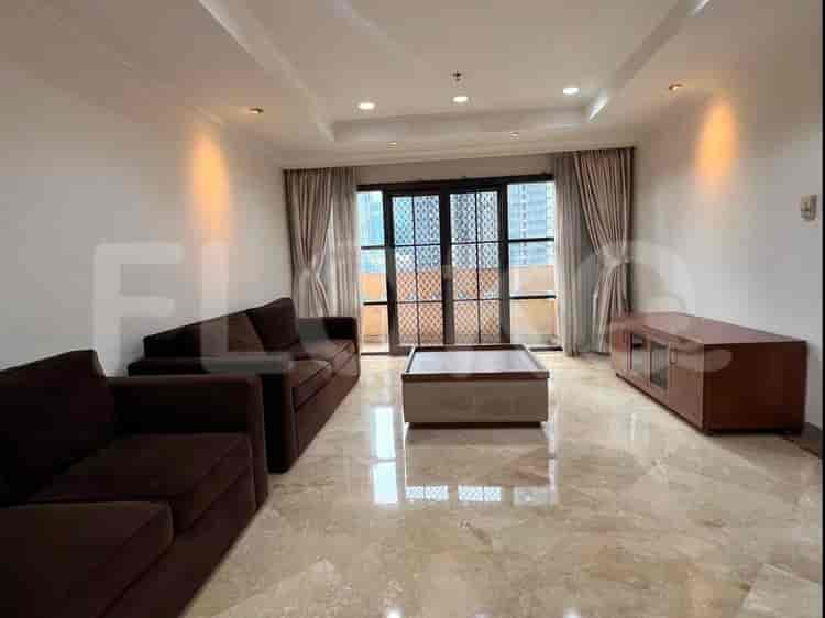 3 Bedroom on Middle Floor for Rent in Kusuma Chandra Apartment - fsu6af 1