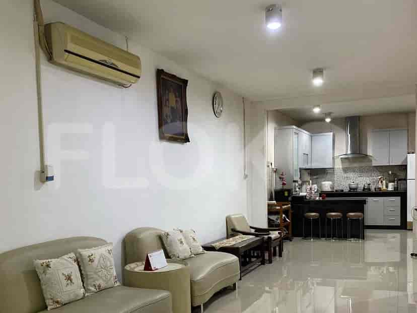 Dijual Ruko Luas 320 m2 di Jalan Duri Kepa, Tanjung Duren 1