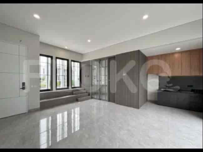 165 sqm, 4 BR house for rent in Green Wich Park BSD, Tangerang - RHA9ac 2