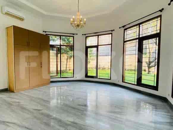 Disewakan Rumah 6 BR, Luas 600 m2 di Kuningan, Kuningan - RHA663 5