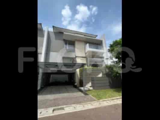 Disewakan Rumah 4 BR, Luas 405 m2 di Komplek Golf Island - PIK, Penjaringan - RHA0e7 1