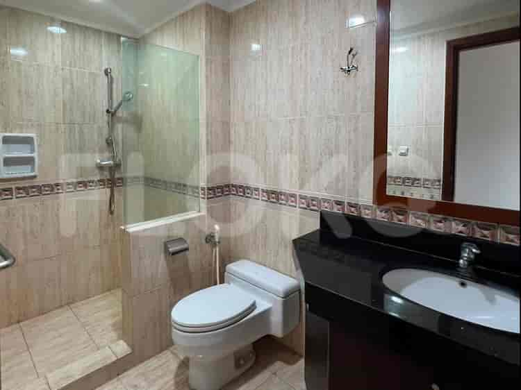 3 Bedroom on Middle Floor for Rent in Kusuma Chandra Apartment - fsu6af 4