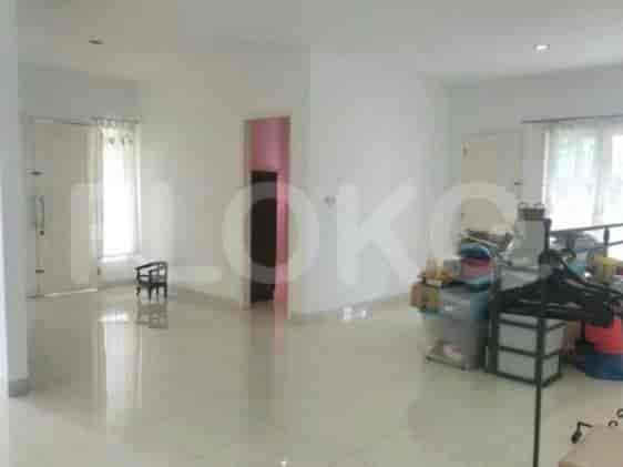 Dijual Rumah 4 BR, Luas 200 m2 di Villa Melati Mas, Tangerang - RHASbf7 3