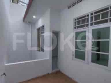 Disewakan Rumah 3 BR, Luas 180 m2 di Taman Palem Lestar, Cengkareng Barat, Cengkareng - RHA15c 4