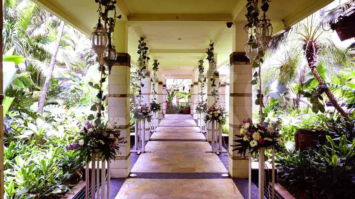 kristal hallway_nw.jpeg