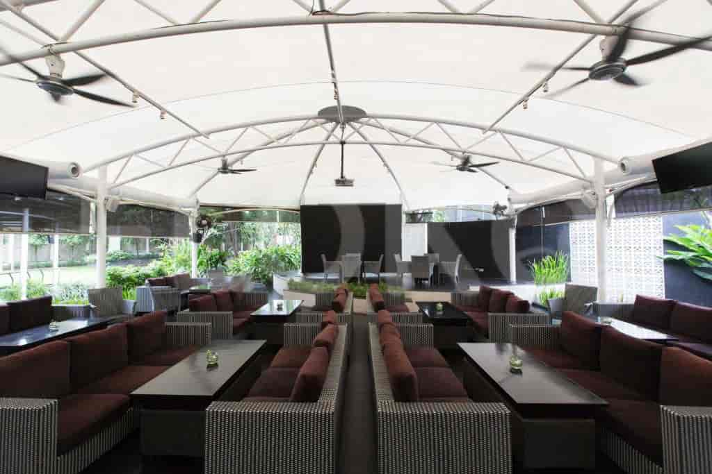 kristal outdoor lounge_nw.jpg