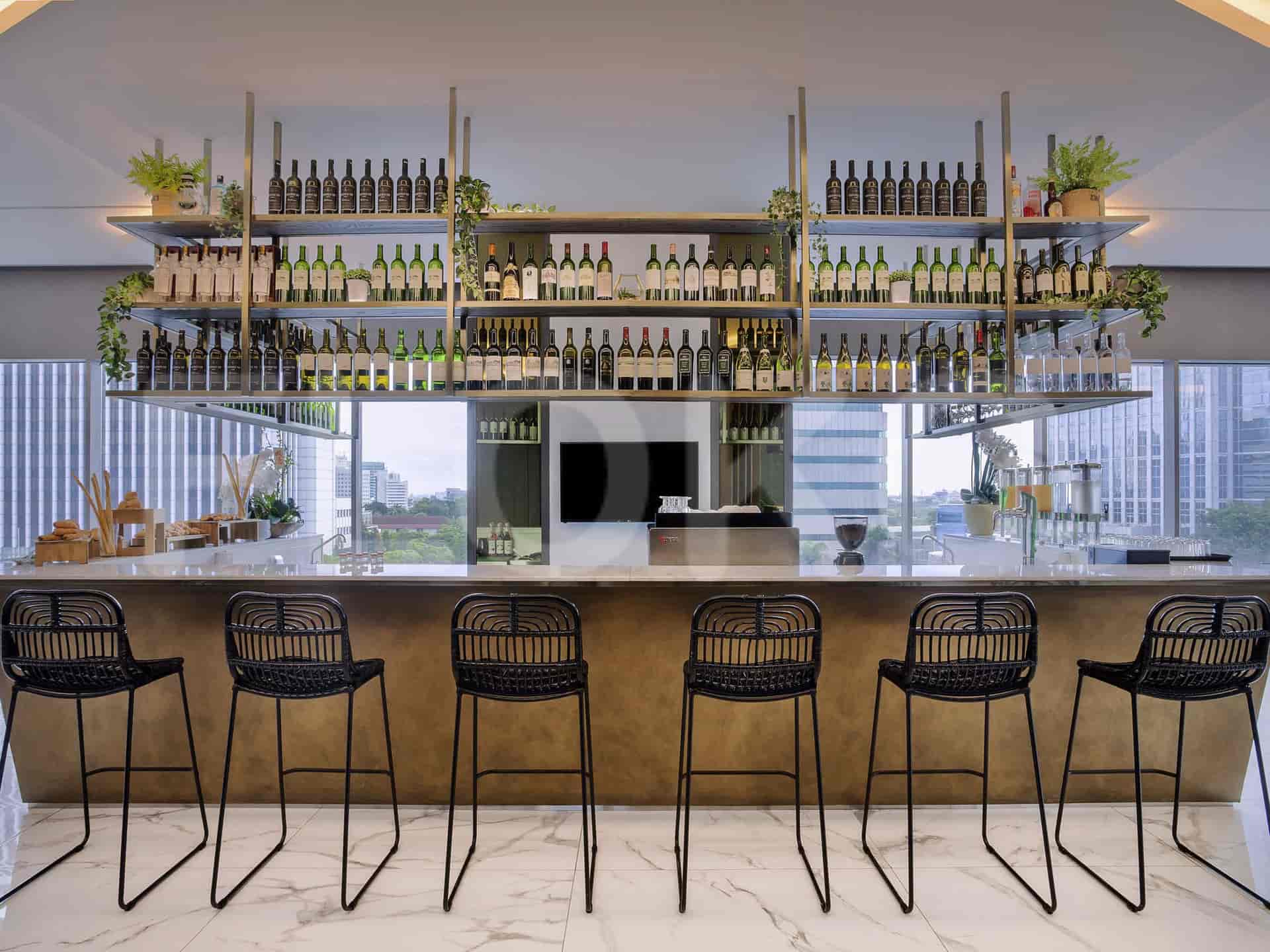 mercure gatsu bar2_nw.jpg