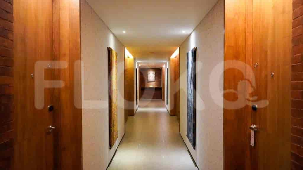 nagomi hallwayy_nw.jpg