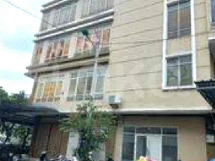 Disewakan Ruko Luas 320 m2 di Taman Surya, Cengkareng - RKRa13 3
