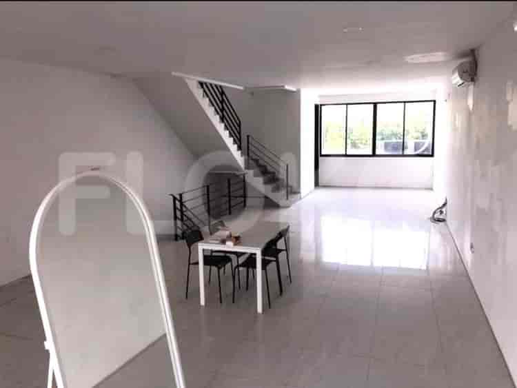 336 sqm, shophouse for rent in Jatibaru, Tanah Abang - RKR679 2
