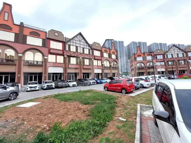 189 sqm, shophouse for rent in Jalan La Riviera, Kamal Muara - RKRdd0 1