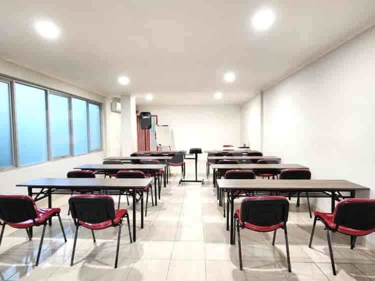 Disewakan Ruko Luas 283 m2 di Jalan City Square Blok G, Cengkareng - RKReb4 3