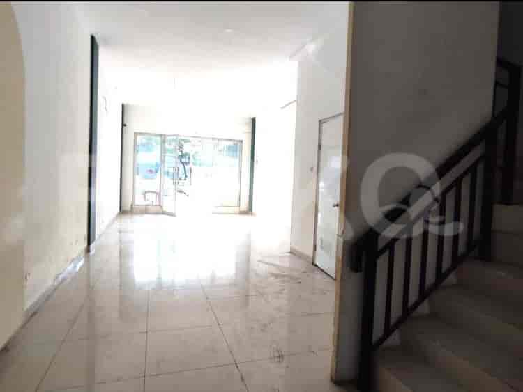 Disewakan Ruko Luas 260 m2 di Jalan Taman Palem, Cengkareng - RKR4a6 1