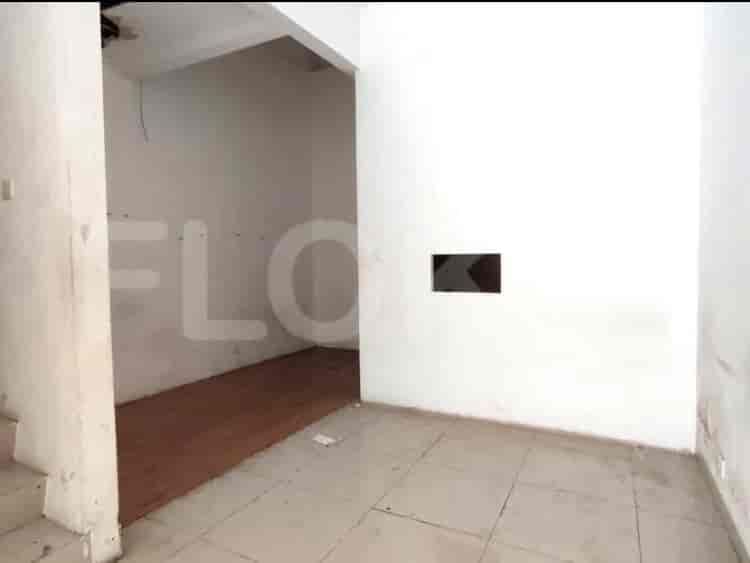 Disewakan Ruko Luas 260 m2 di Jalan Taman Palem, Cengkareng - RKR4a6 4