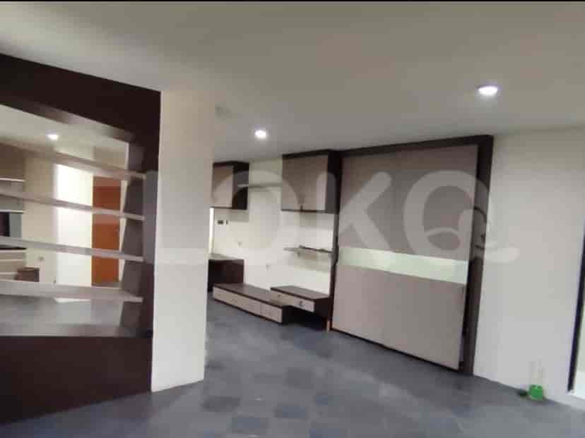 Dijual Ruko Luas 340 m2 di Jalan Kebon Jeruk Raya, Kebon Jeruk 2
