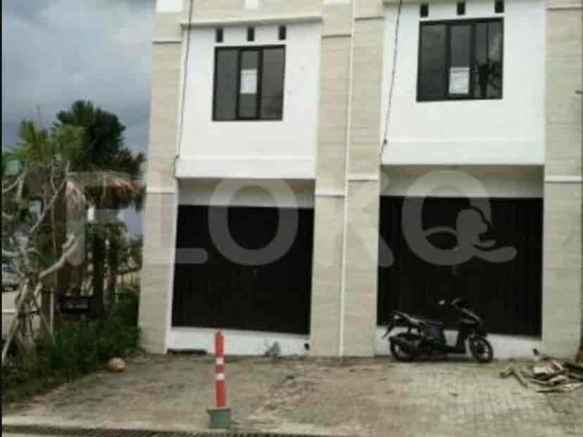 Disewakan Ruko Luas 130 m2 di Jalan Sawangan Green Park, Depok 1