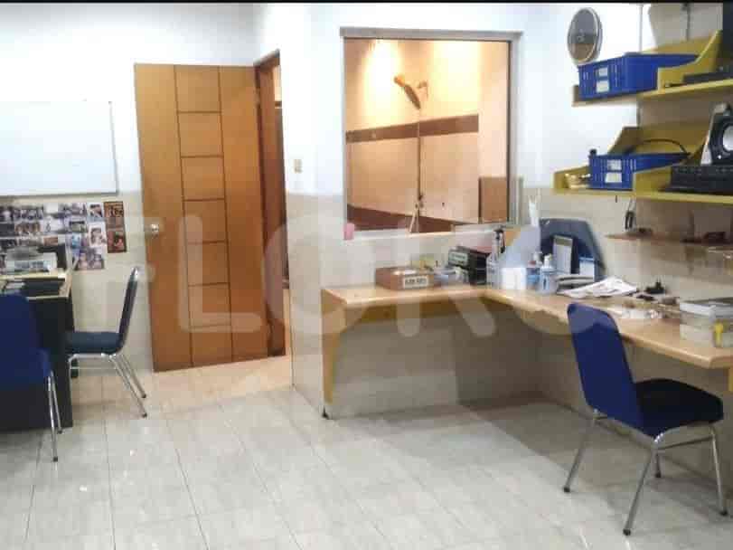 Dijual Ruko Luas 288 m2 di Jalan Boulevard Raya, Kelapa Gading 2