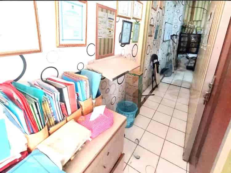 Dijual Ruko Luas 165 m2 di Jalan BTC Mall, Bekasi Timur - RKSf6e 2