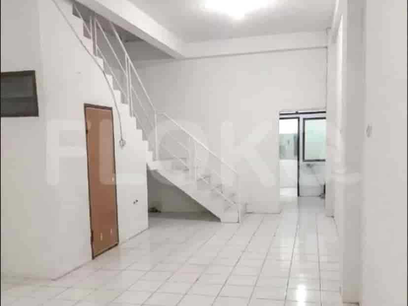 285 sqm, shophouse for sale in Jalan Petojo Utara , Gajah Mada 2