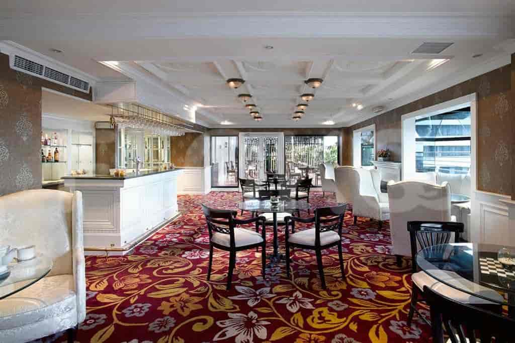 sari resto lounge_nw.jpg