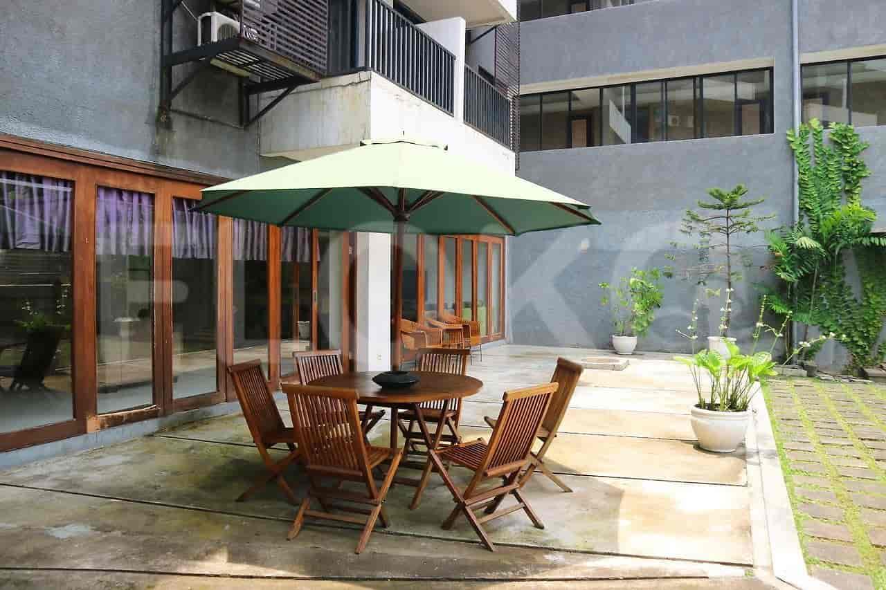 shinju poolside lounge_nw.jpg