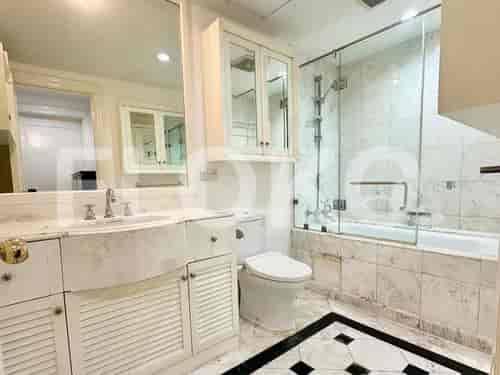 2 Bedroom on Middle Floor for Rent in Menteng Executive Apartment - fmec39 4
