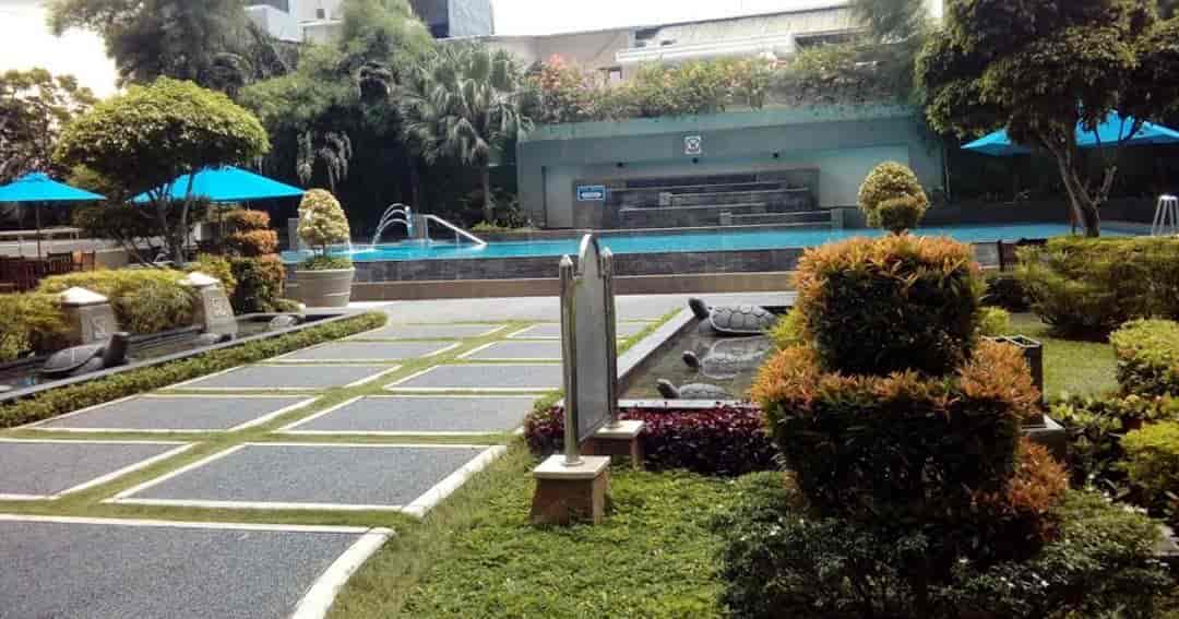 Kolam renang Bumi Mas Apartemen