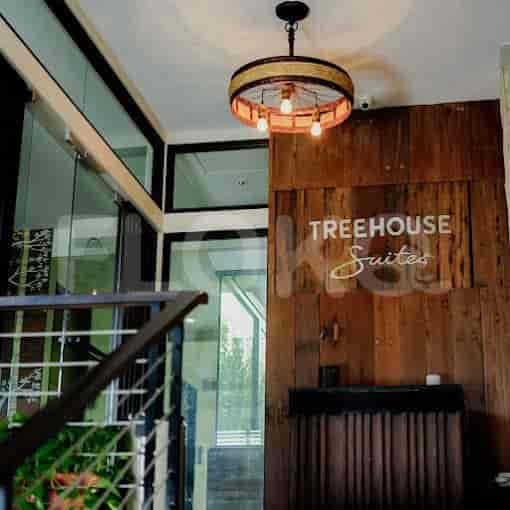 treehouse sign_nw.jpg
