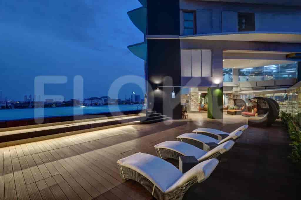 yuan sun loungers_nw.jpg